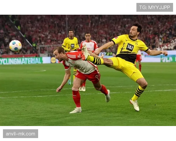 莱万多夫斯基生涯关键节点解析：多特崛起至拜仁封神